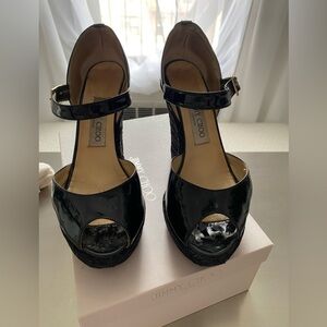JIMMY CHOO VINTAGE PLATFORM PATENT ESPADRILLE SANDALS, SIZE 38(8)